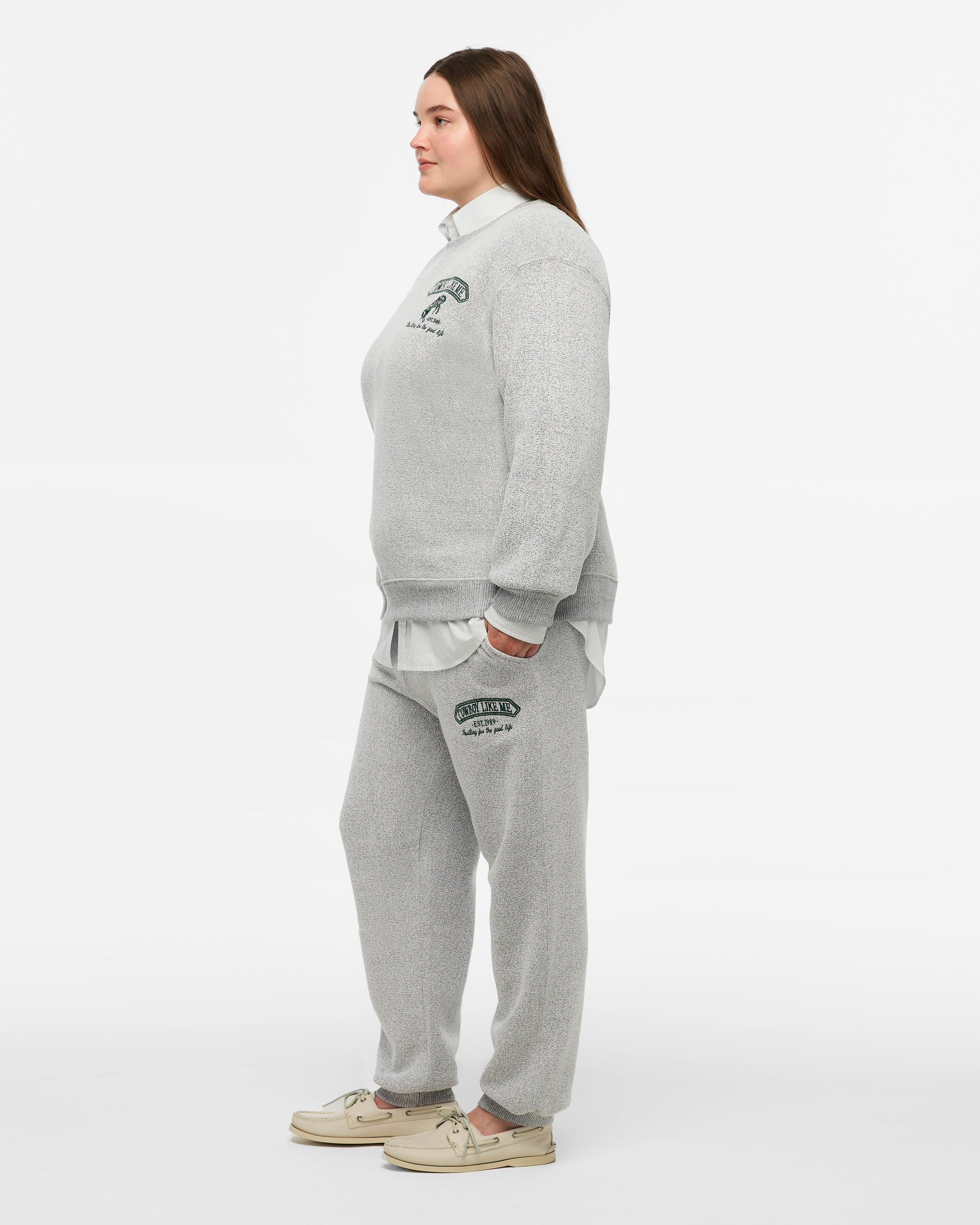COWBOY LIKE ME CREWNECK