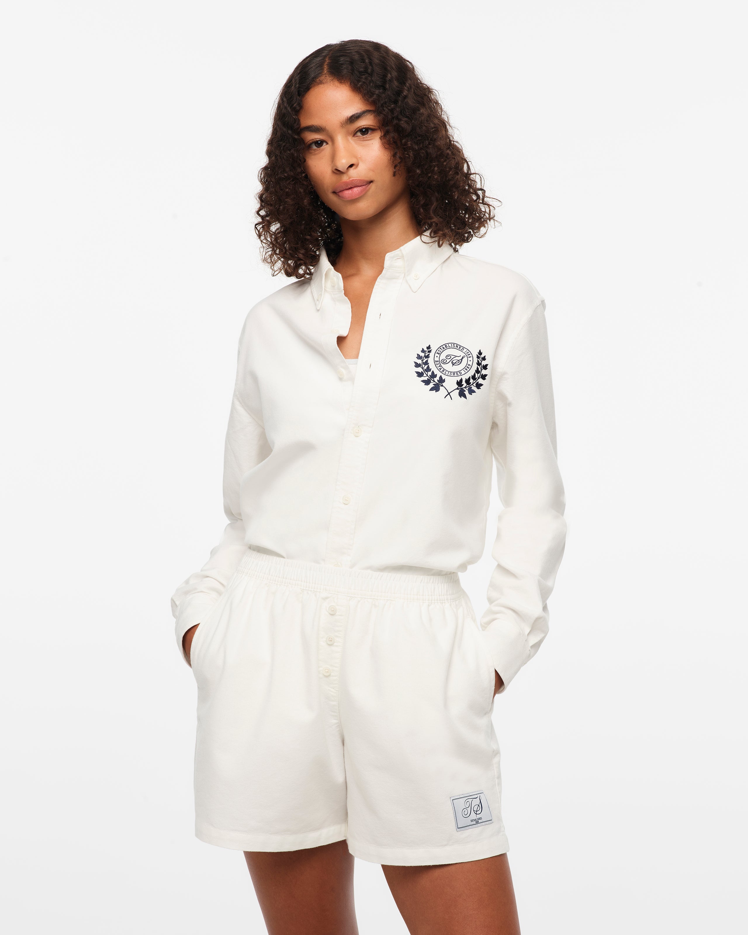 TS CREST WHITE OXFORD SHORTS