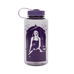 https://storeca.taylorswift.com/cdn/shop/files/SWIFT_SNBOTTLE_FRONT_1_medium.png?v=1688576517